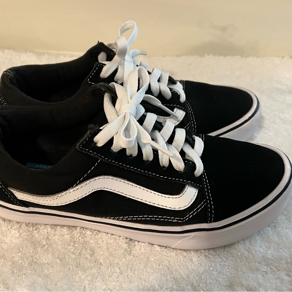 Vans - Picture 7 of 7